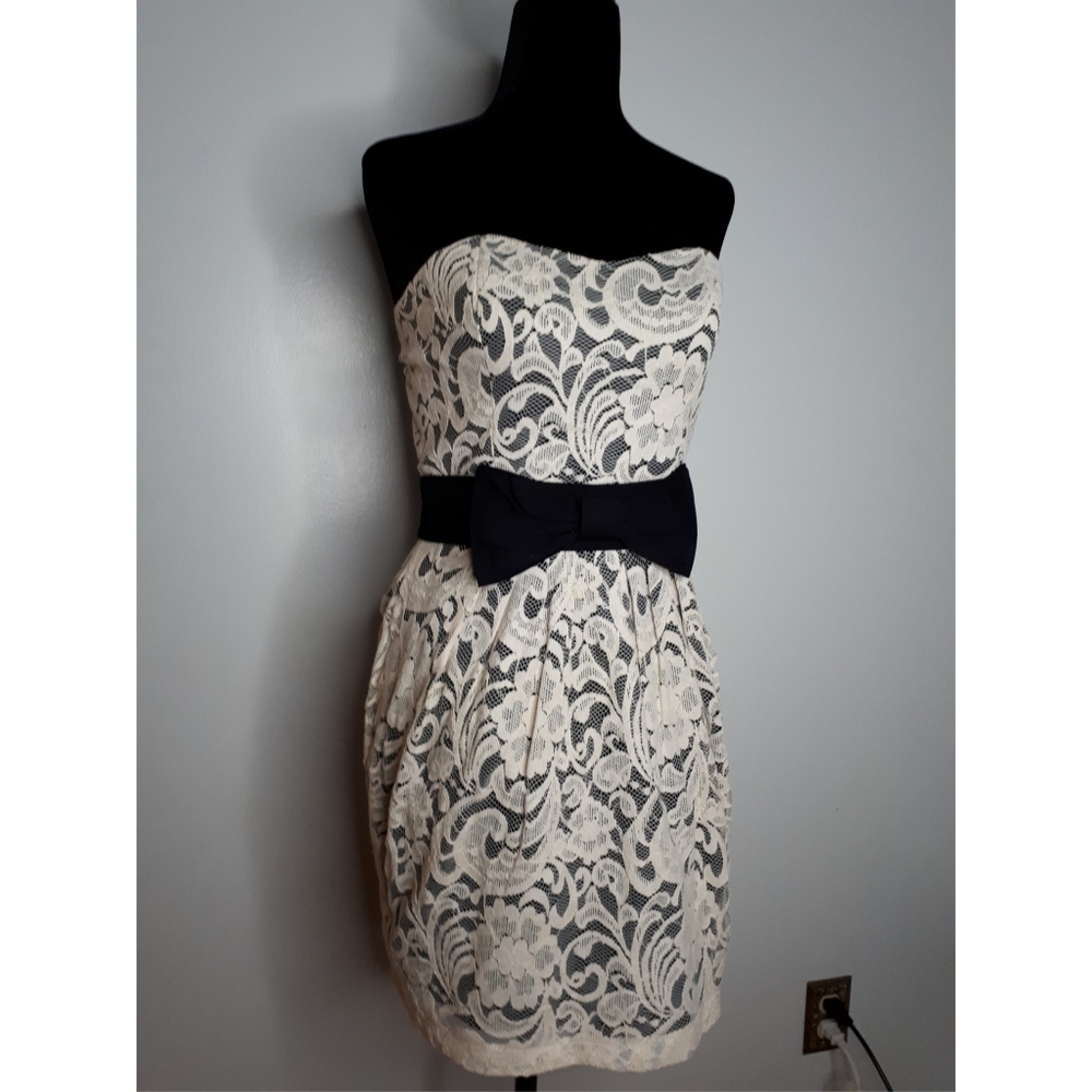 Forever21 Damask white dress